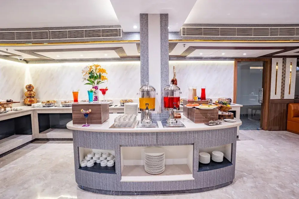 Regenta Inn Gurugram Sec-47 City Center