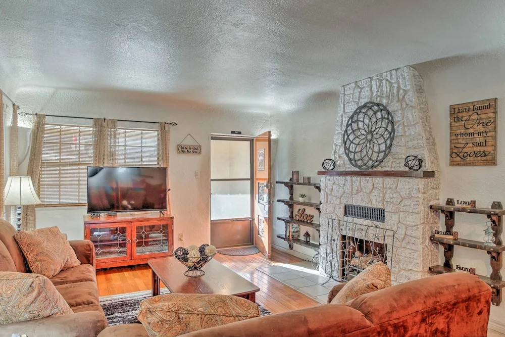 Ruidoso 'lil Mountain Getaway' w/ Golf Course View