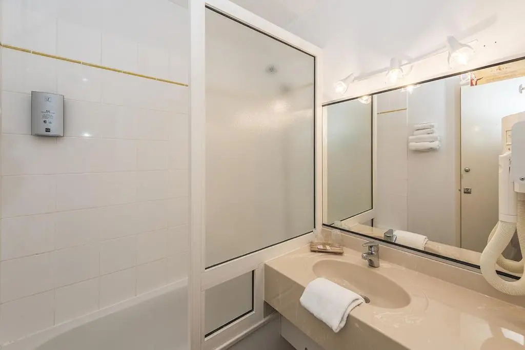 Hostellerie Saint Vincent Beauvais Aeroport