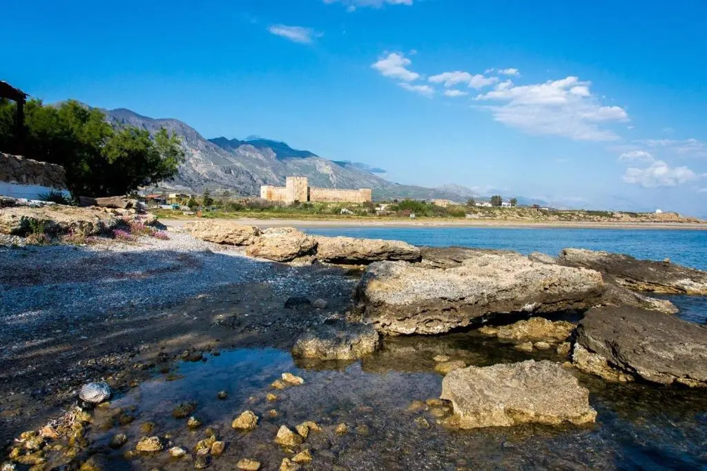 Nostos - Walk To Beach - AC WIFI
