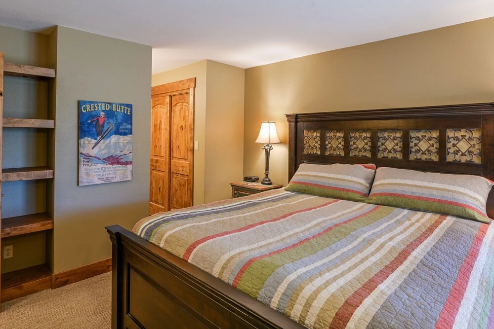 5th Floor 2bd/2ba Condo With Magnificent Views 2 Bedroom Condo by RedAwning