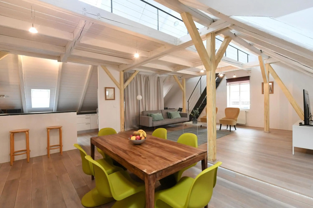 18Th Century Loft At Charles Bridge