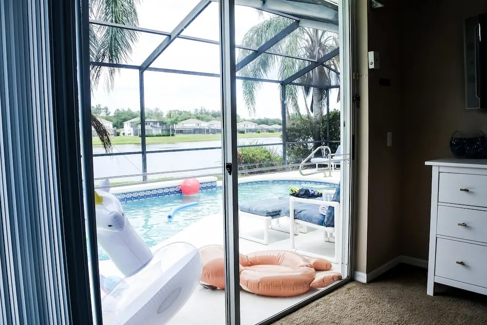 2959 4-bed Pool Home W/games Room & Water View!