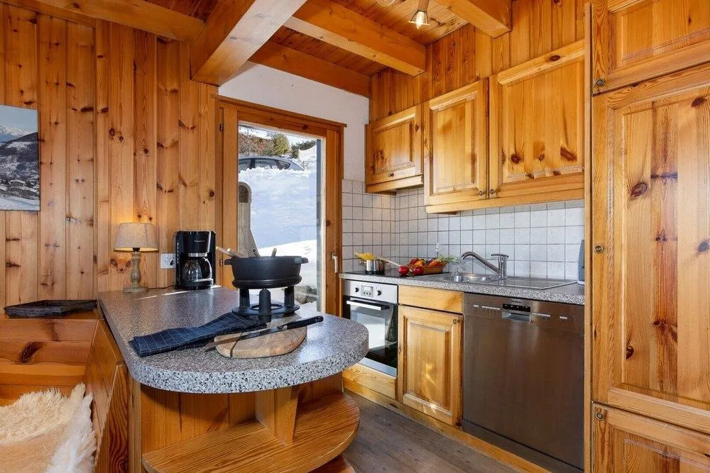 Relaxing Sauna Chalet for 6