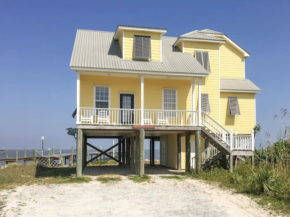 Journey's End On Mobile Bay, Steps To Pool & Beach 4 Bedroom Home