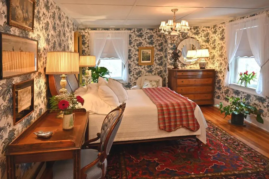 Hilltop House Bed & Breakfast