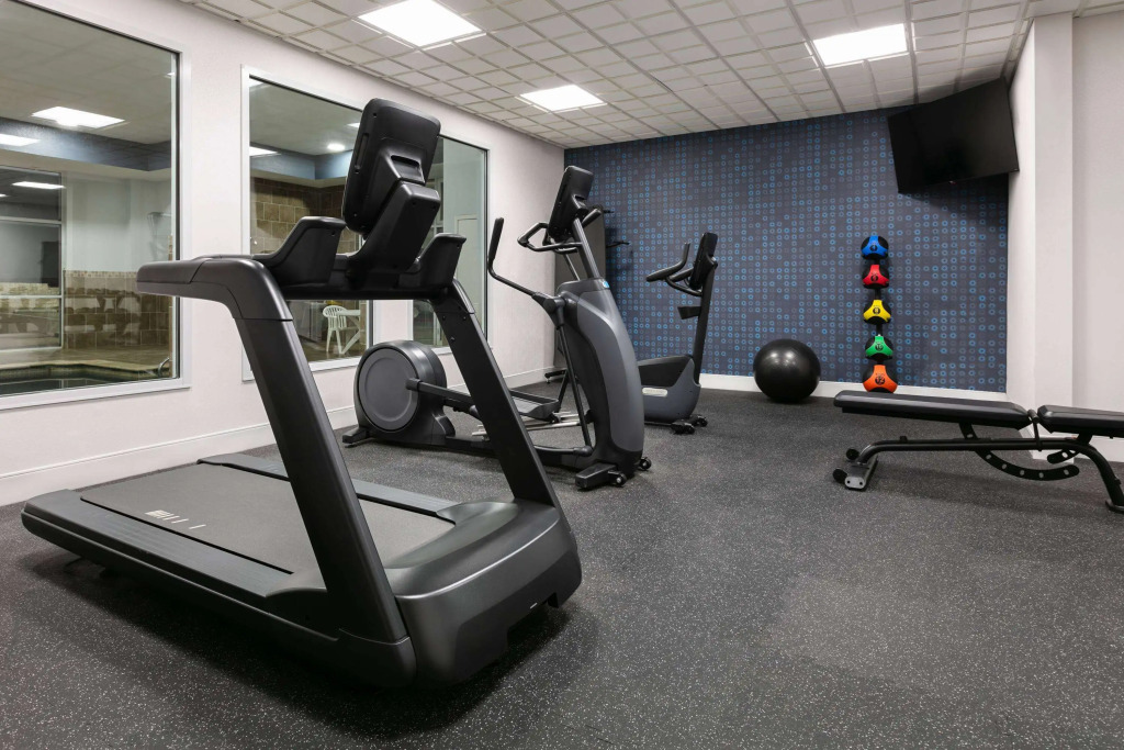 La Quinta Inn & Suites by Wyndham Ft Worth-Burleson