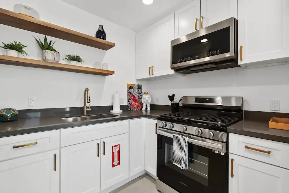 Casa Catalina 3bd+casita W/space & Full Kitchen
