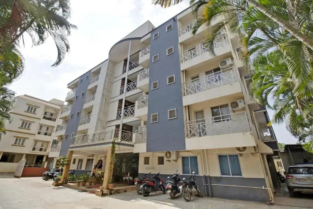 OYO 74511 Hotel Adya