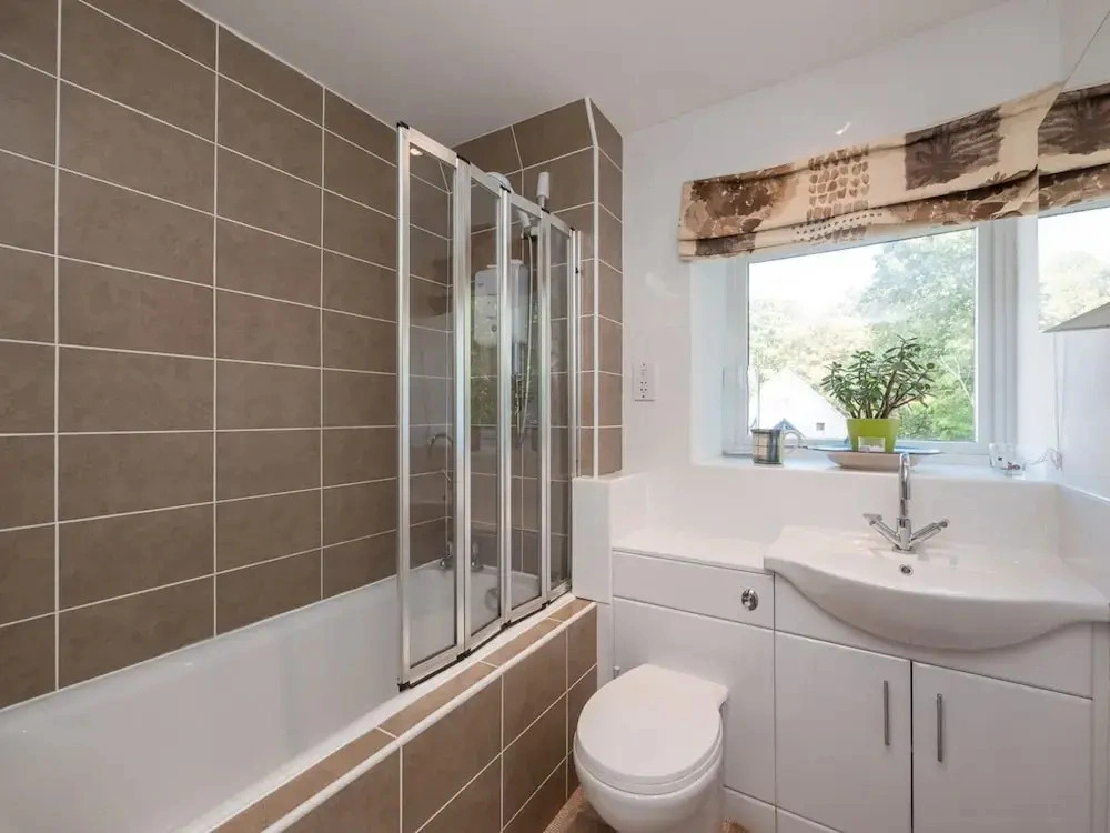 1 Bedroom Apartment by the Water of Leith