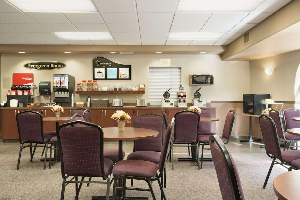 Days Inn Thunder Bay North