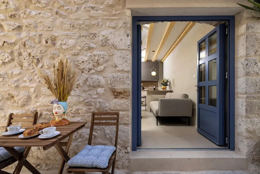 Villa Maja Aurelia in the Centre-Romantic studio