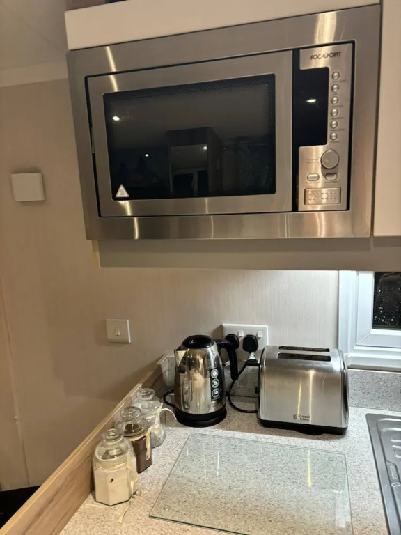 Cozy 3 Bedroom Mobile Home in Longniddry, Perfect for Families