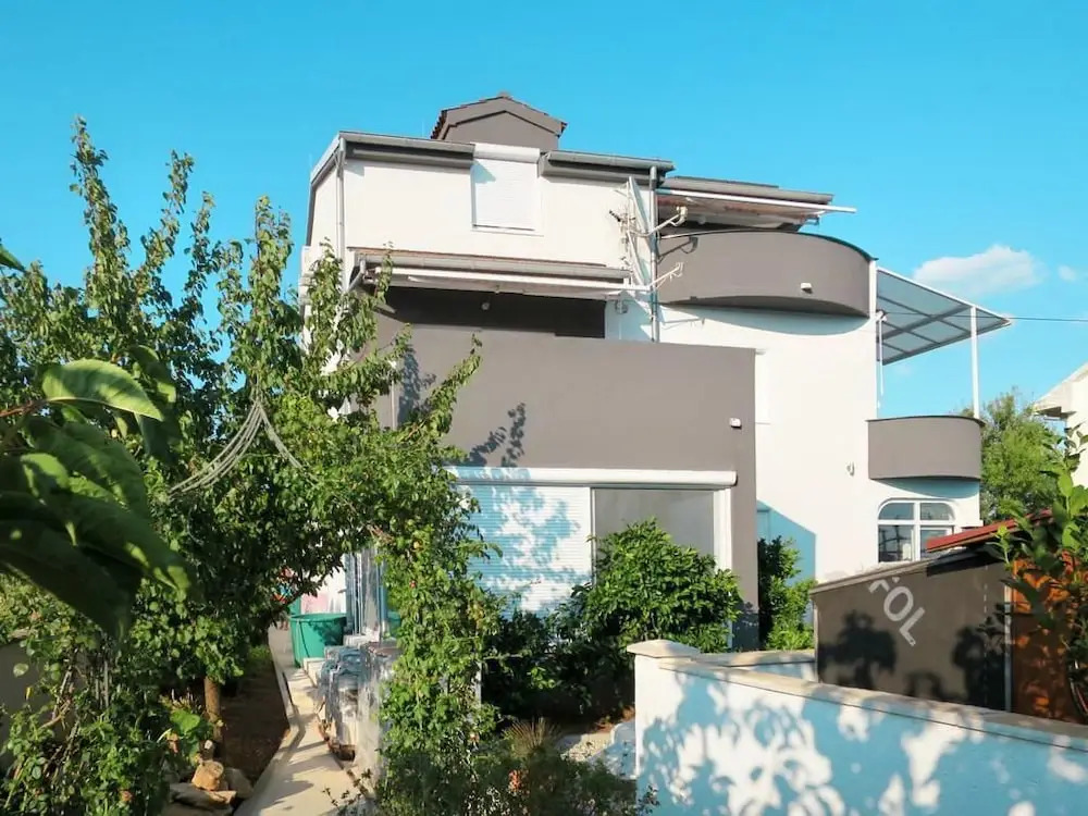 VILLA SUAI
