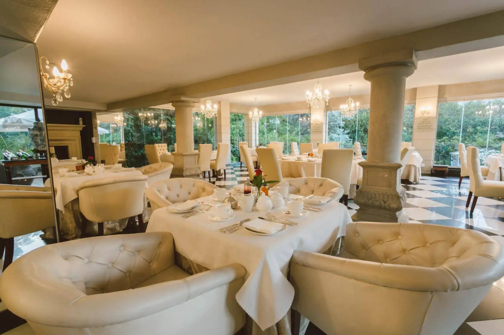 Fairlawns Boutique Hotel & Spa