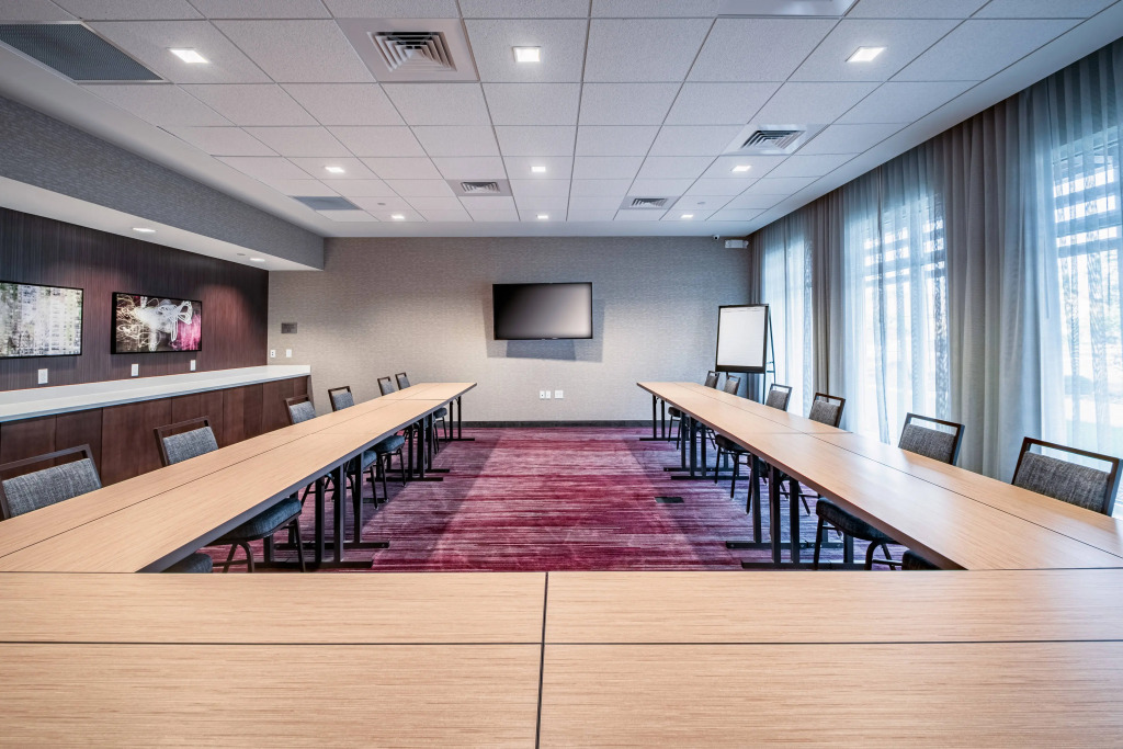Courtyard by Marriott Toledo West