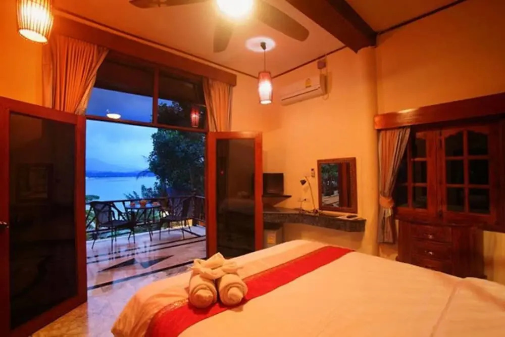 7 Bedroom Seafront Villa Phangan SDV232-By Samui Dream Villas