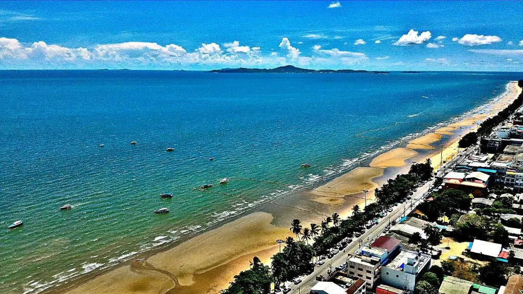 Large Studio,Fantastic Sea View, 55 m2 Jomtien beach.100m Beach. Swimming Pool.