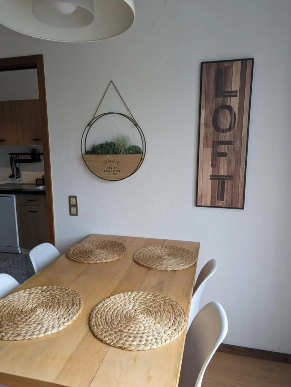 Pine Tree Apartment