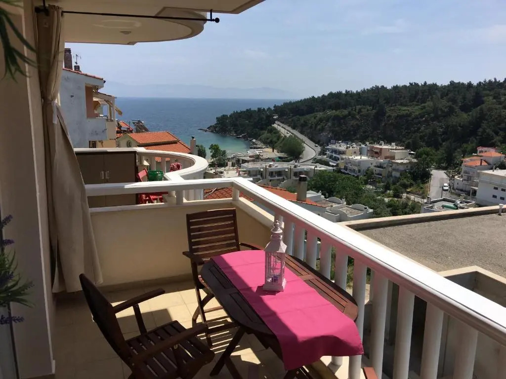 Iris Deluxe Suites 1