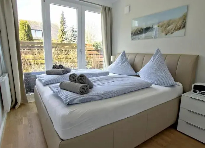 Strandperle; idyllisch gelegen mit Terrasse und Garten, für 4 Personen