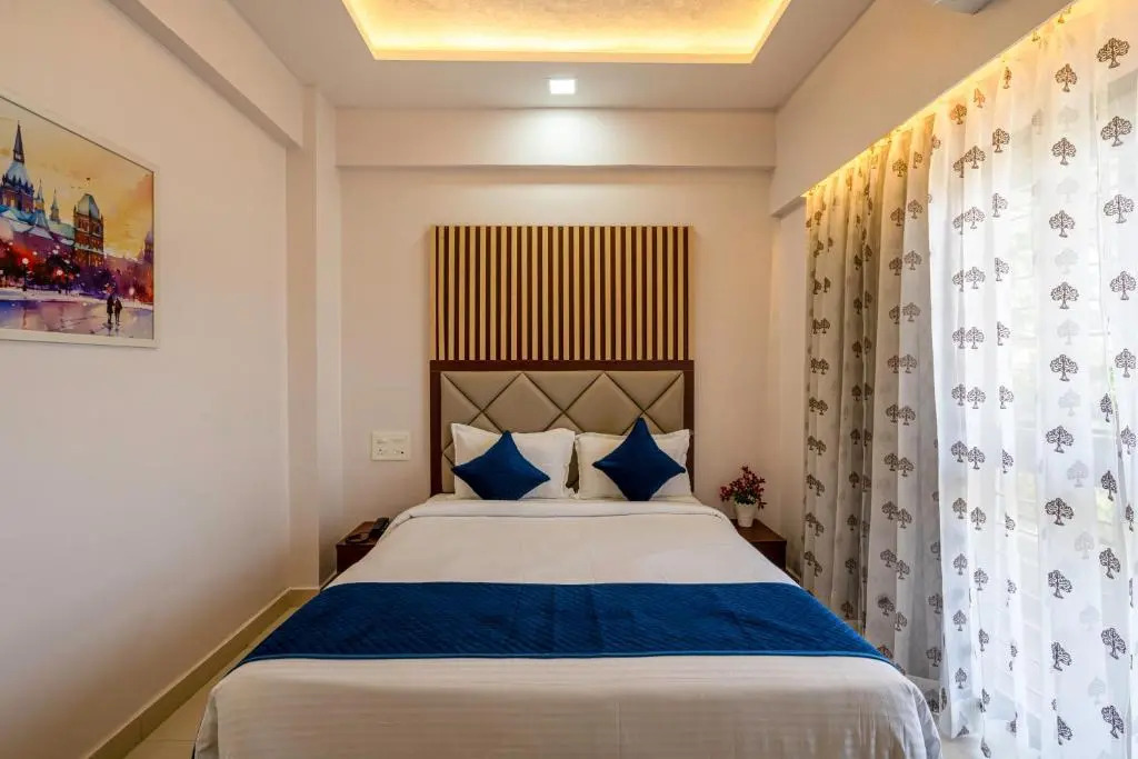 StayBird - Divine Suites, Business Hotel, Kharadi