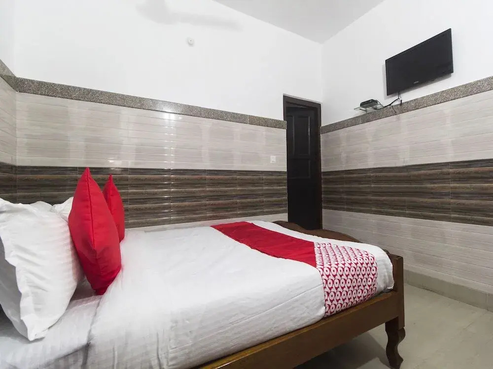 Surabhi Guest House by OYO Rooms