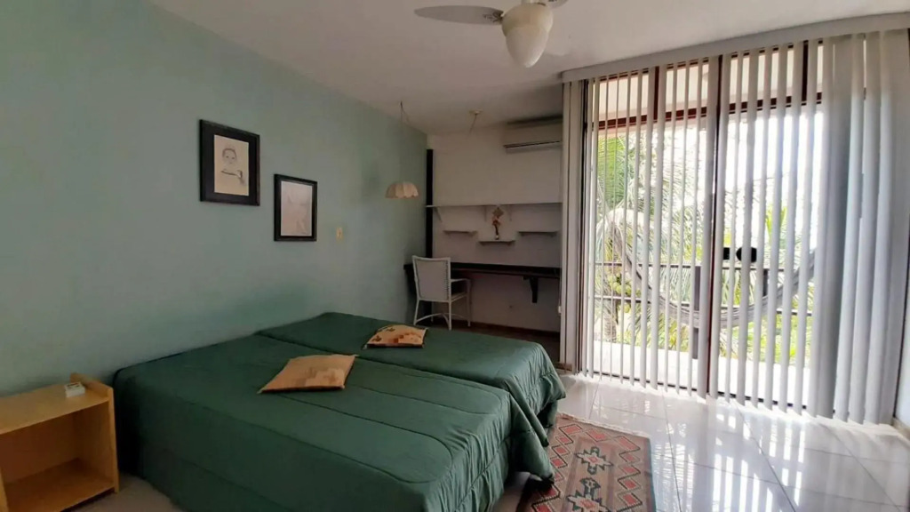 Casa dos Jacarandás com 4 quartos com vista para o mar