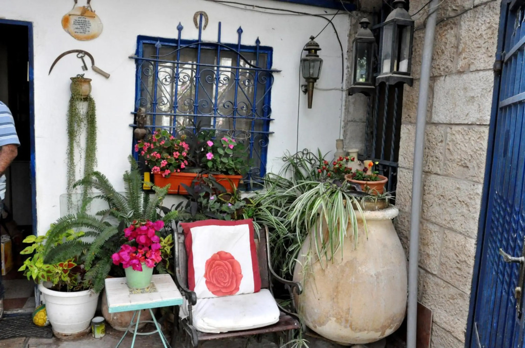 Cozy Garden