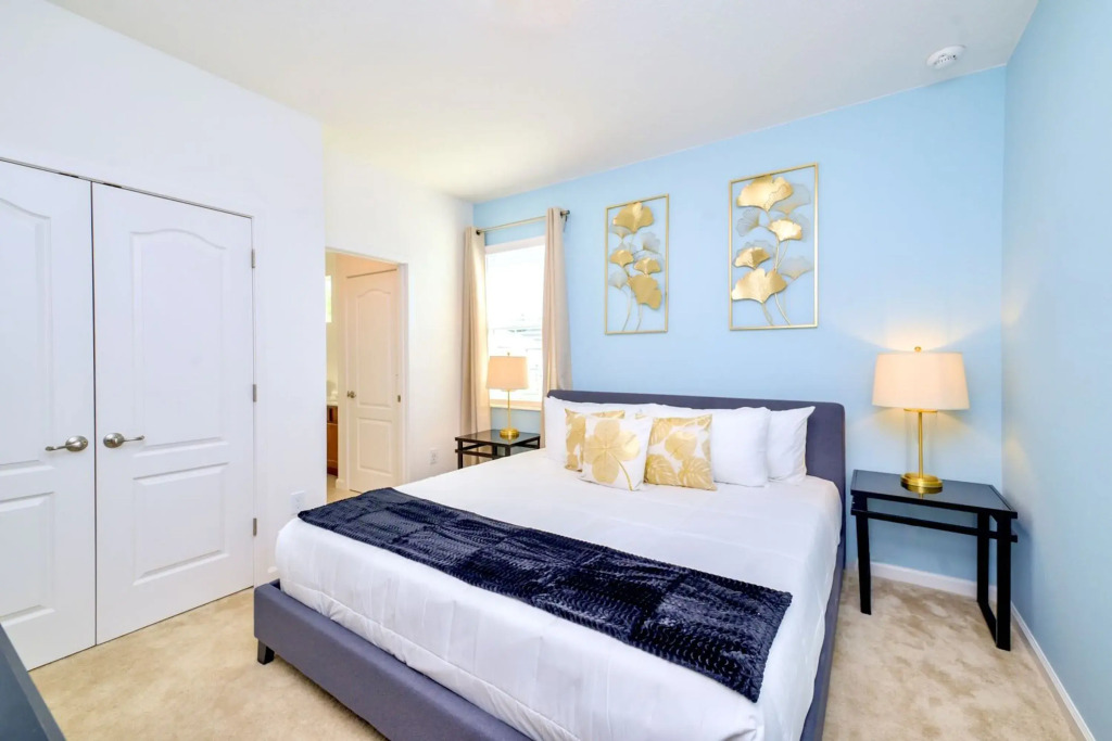 Upstay - 19 Guest Home w Pool  Games - Near Disney, Kissimmee