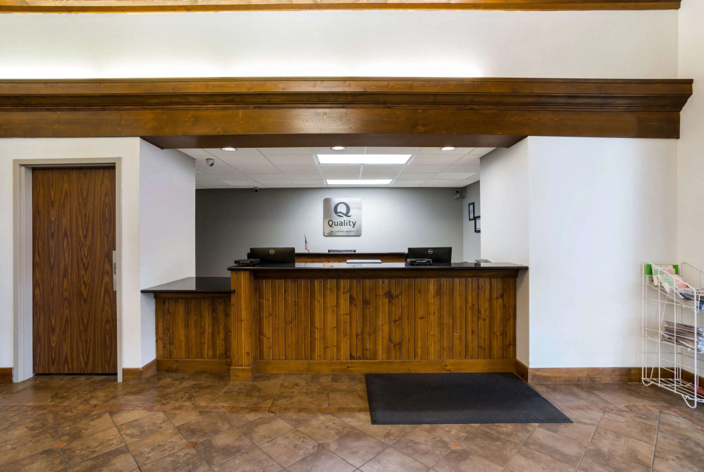 Quality Inn & Suites Monterey I-40