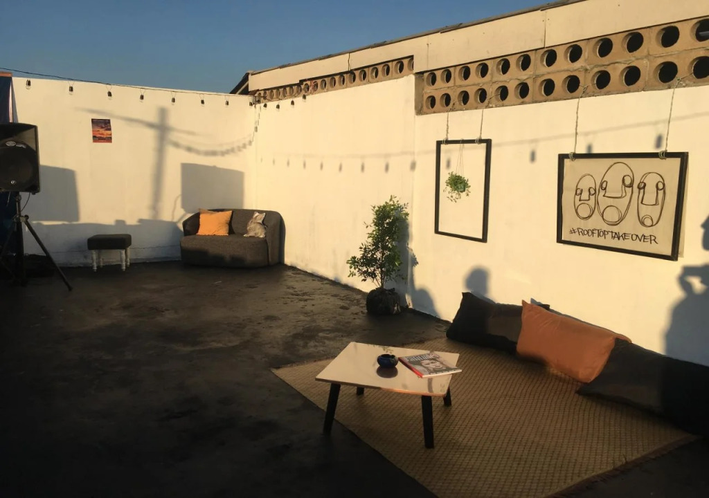 In The City Co-Living & Co-Working Space - Hostel