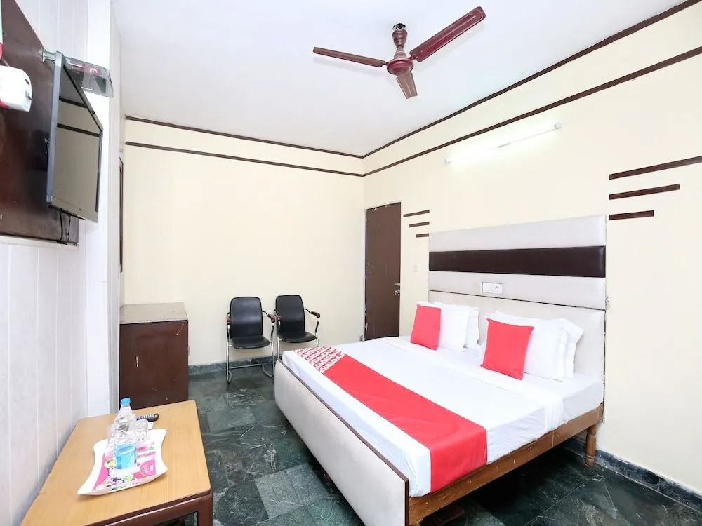 Oyo 14830 Hotel Dreamland Resorts