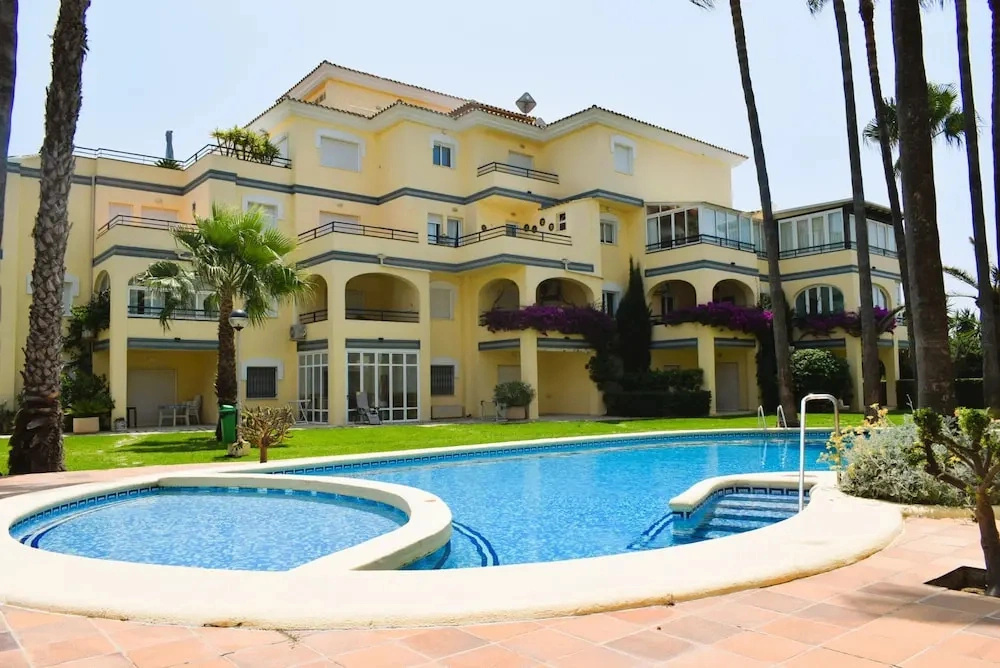 Ap1213 in Denia With 1 Bedrooms and 1 Bathrooms
