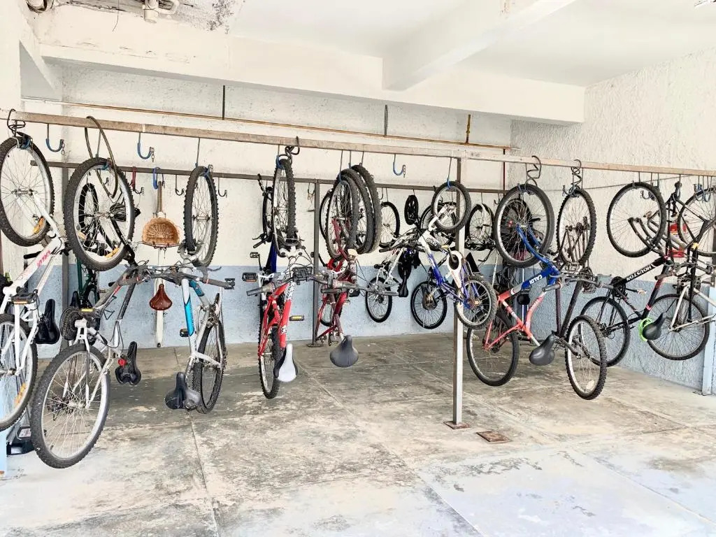 205- Apartamento 1 quarto suite, Encantador, amplo e decorado, mobiliario moderno, cozinha completa com utensílios , Excelente vista da cidade e localização privelegiada no bairro Bigorrilho ,