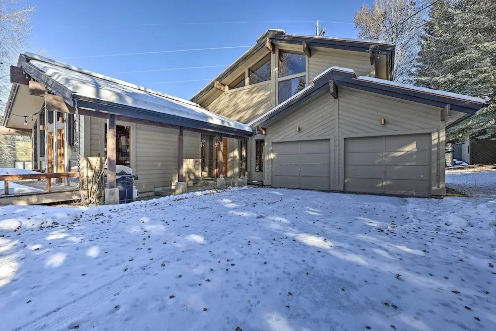Serene Ski Retreat - 3 Miles to Sun Valley Resort!