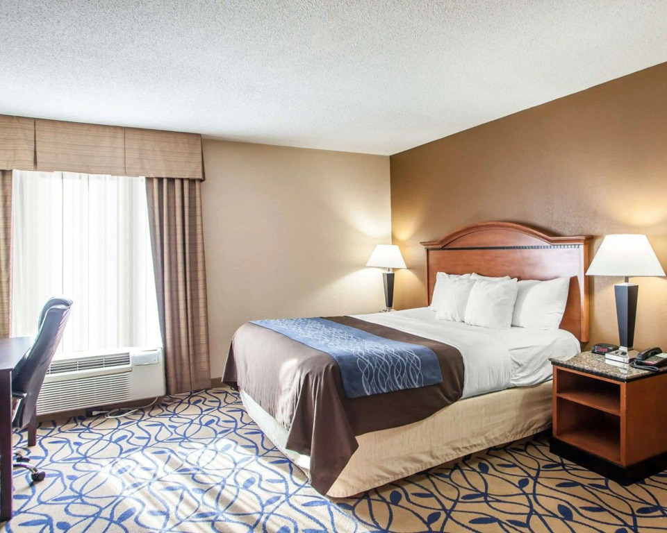 Comfort Inn Bourbonnais near I-57