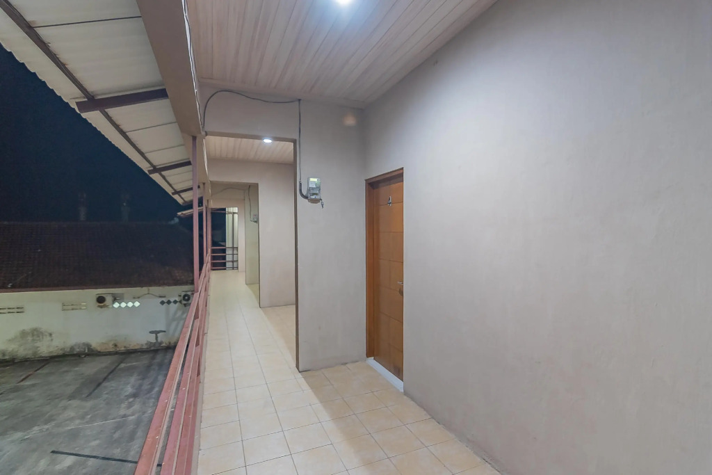 RedDoorz Plus at Bukit Cinta Street Balikpapan