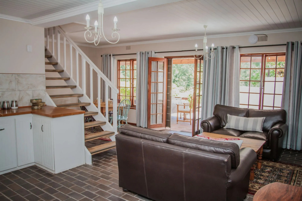 Aan de Oever Guesthouse