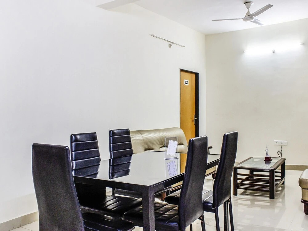 FabHotel Smriti Star Service Apartments