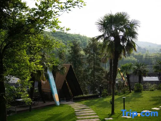 Shanye Laixi · COMENOOK · Hilltop Garden · Tidal Waterfall Pool Manor