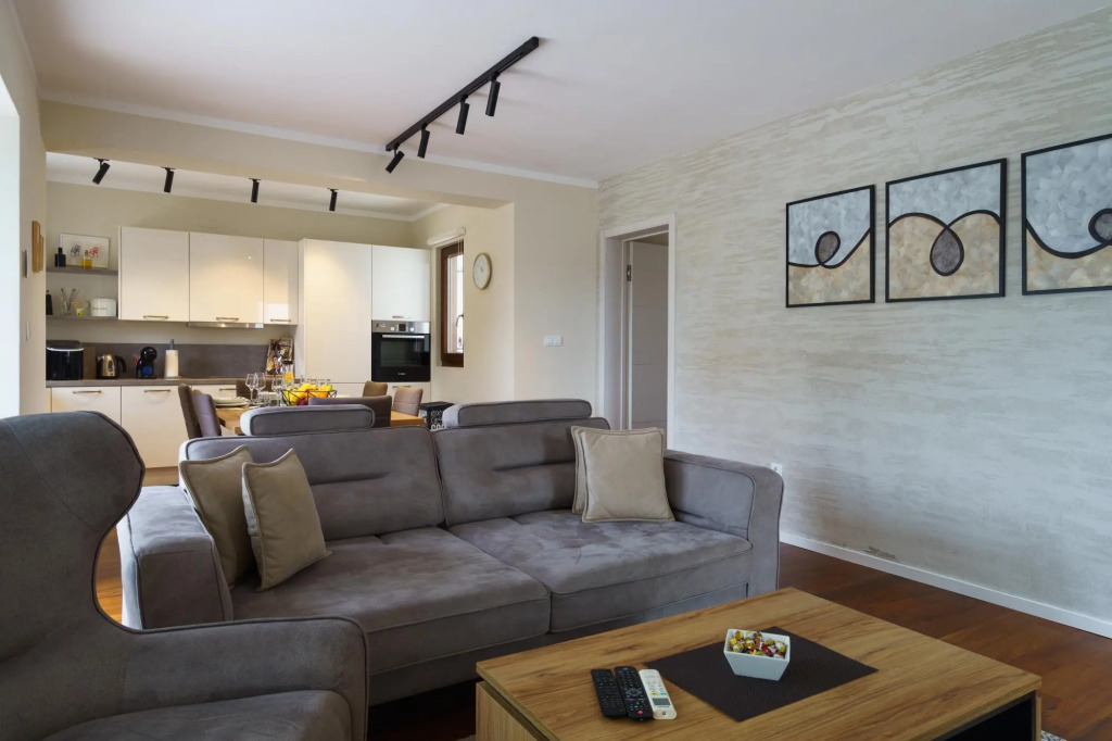Caprice in Milohnic with 3 bedrooms and 3 bathrooms