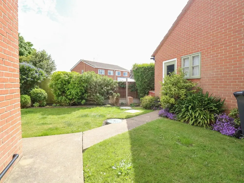 3 The Cottages