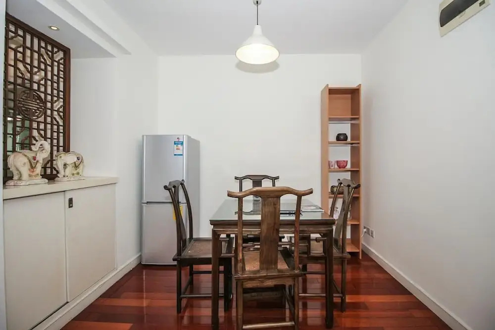 Ellies Apartment Biyun Branch