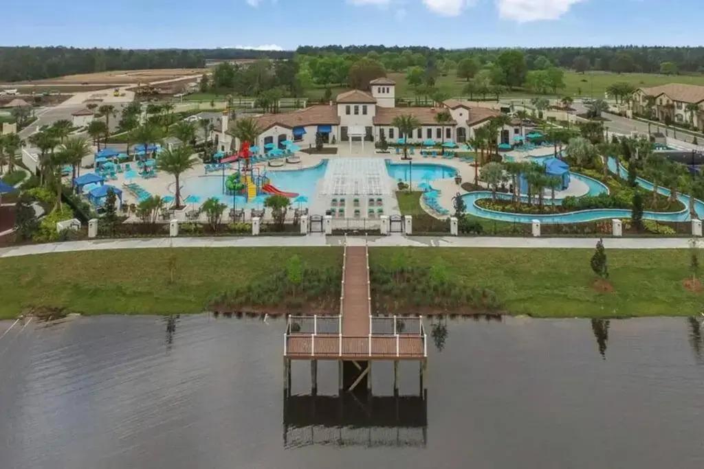 Amazing 5 Bedrooms Home With Pool/BBQ Near Disney