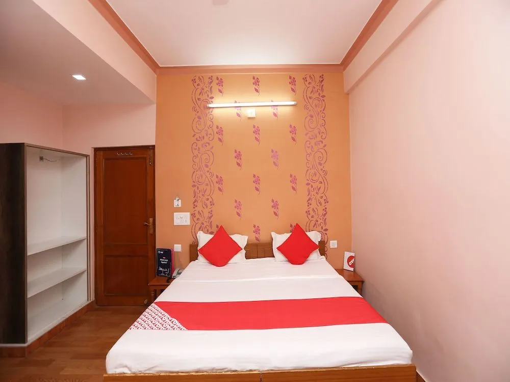 Oyo 18287 Akshya Hotel