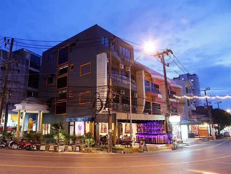 Lana Beach Residence