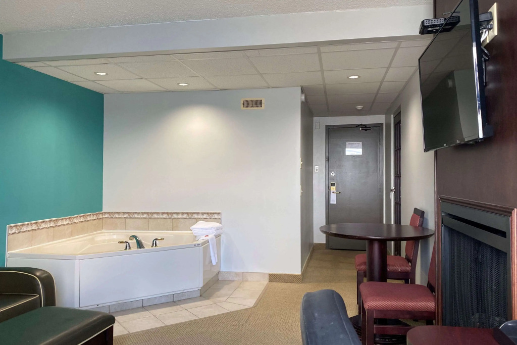 Travelodge by Wyndham Miramichi New Brunswick