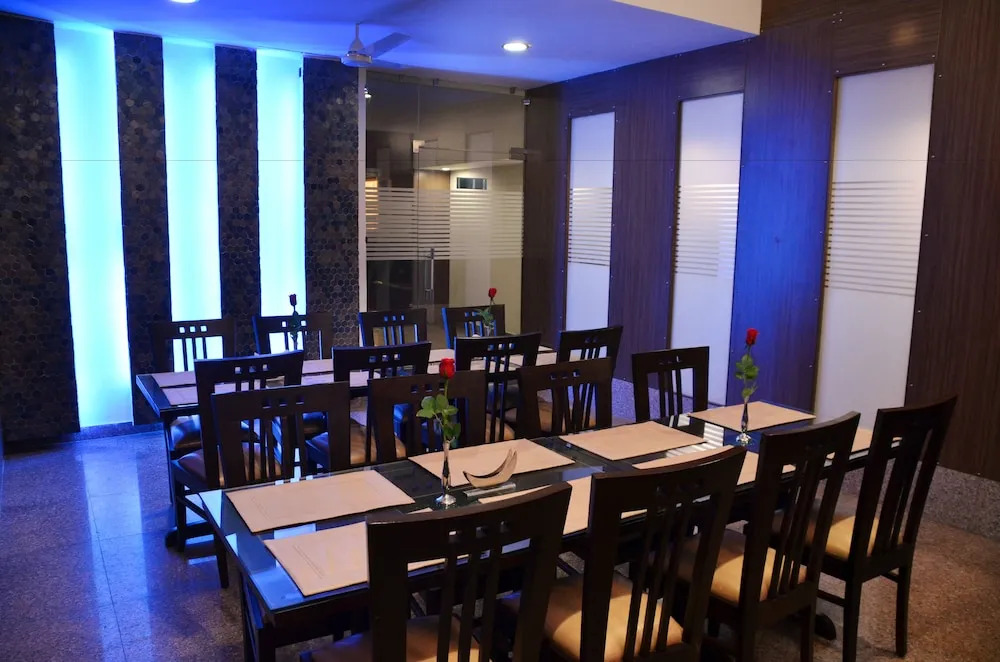 Hotel Exotica Leisure Valley, Gurgaon