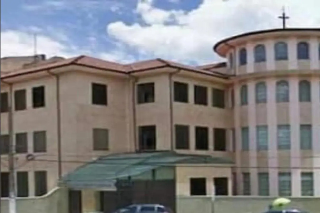 Casa romântica Metrô 250M